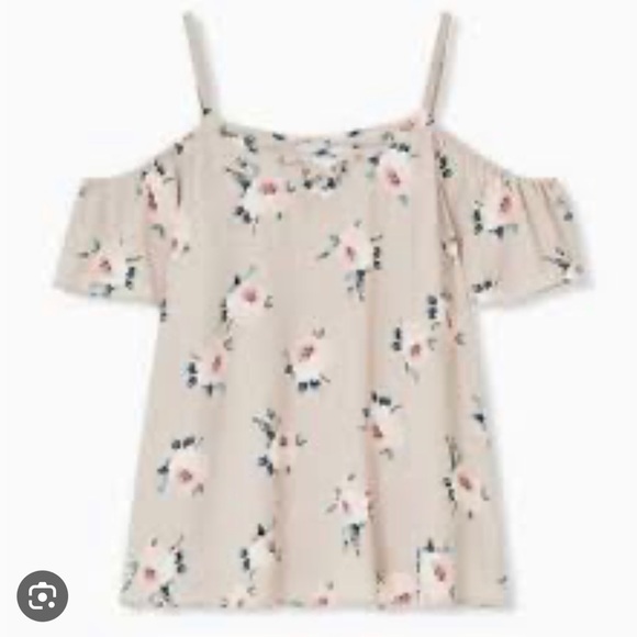 Torrid Georgette Cold Shoulder Bundle - Picture 3 of 3